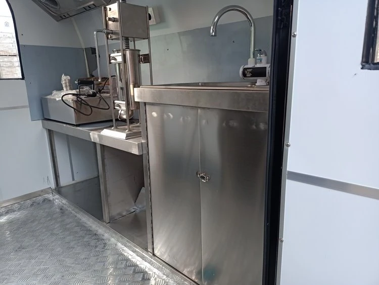 2 compartment sinks in bakery food cart trailer